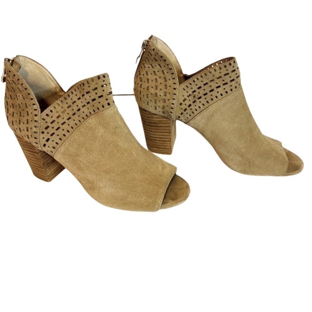 Antonio Melani cut out ankle suede peep toe bootie size 7